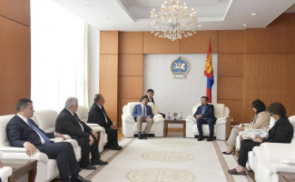Başkan Şeker Moğolistan Meclisinde Resmî Törene Katıldı